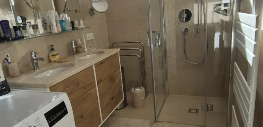 Holiday apartment at Wolfgangsee overlooking Lake